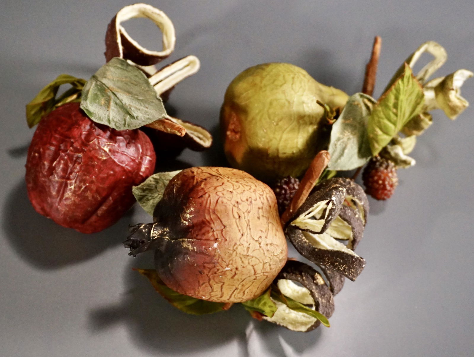 Papier Mache Fruit Ornaments Lot of 3 Holiday Decor (1 of 5)