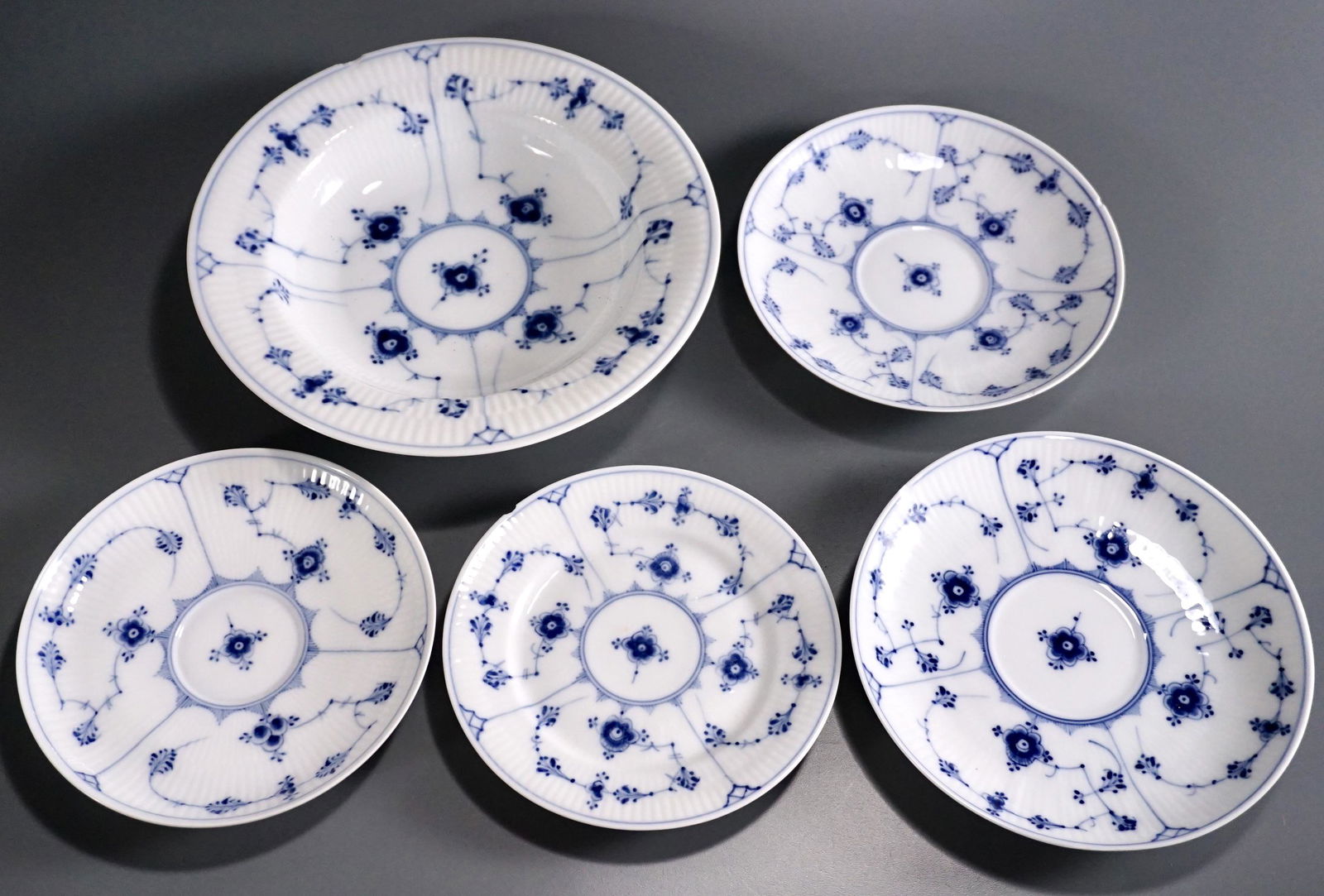Royal Copenhagen Blue Onion Plate Lot of 5 Plates (1 of 4)