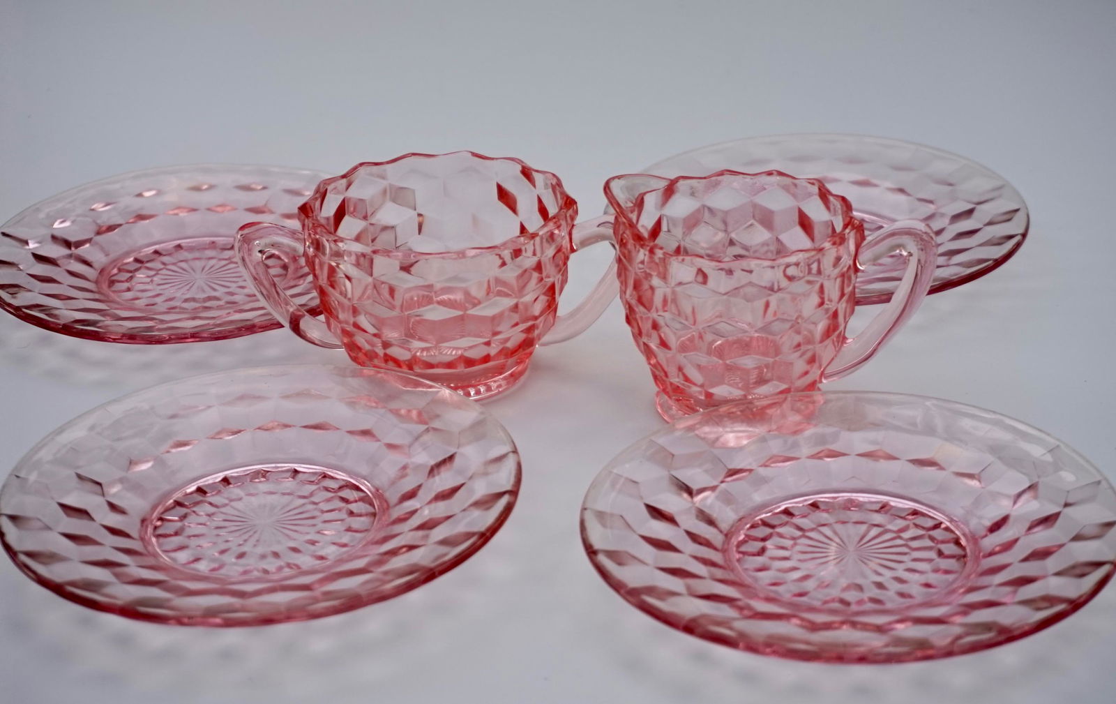 Jeannette Pink Glass Creamer Sugar Saucers Cube Pattern (1 of 6)
