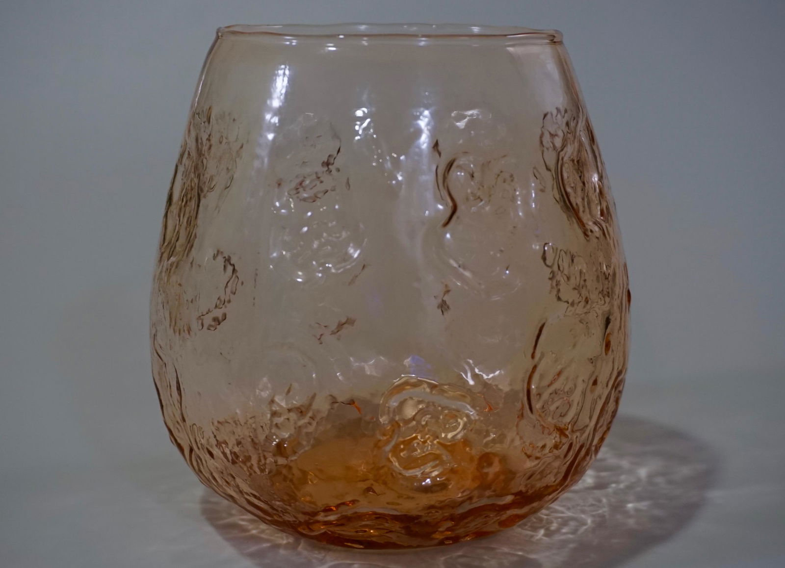 Vintage Pink Depression Glass Vase: Vintage Pink Depression Glass Vase Approximately 4 7/8 inches in diameter and 5 1/4 inches tall.