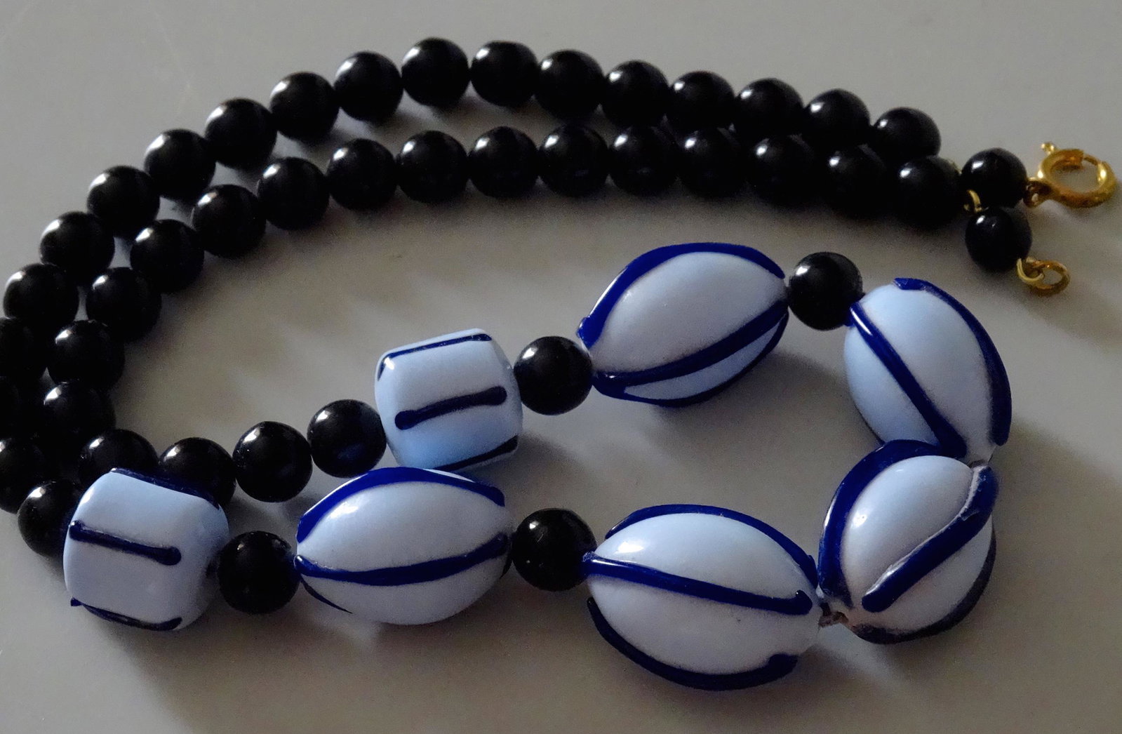 Mid Century Art Glass Beads Necklace Czechoslovakia: Mid Century Art Glass Beads Necklace Czechoslovakia c 1970 Never Used Approximately 19 1/4 inches long.