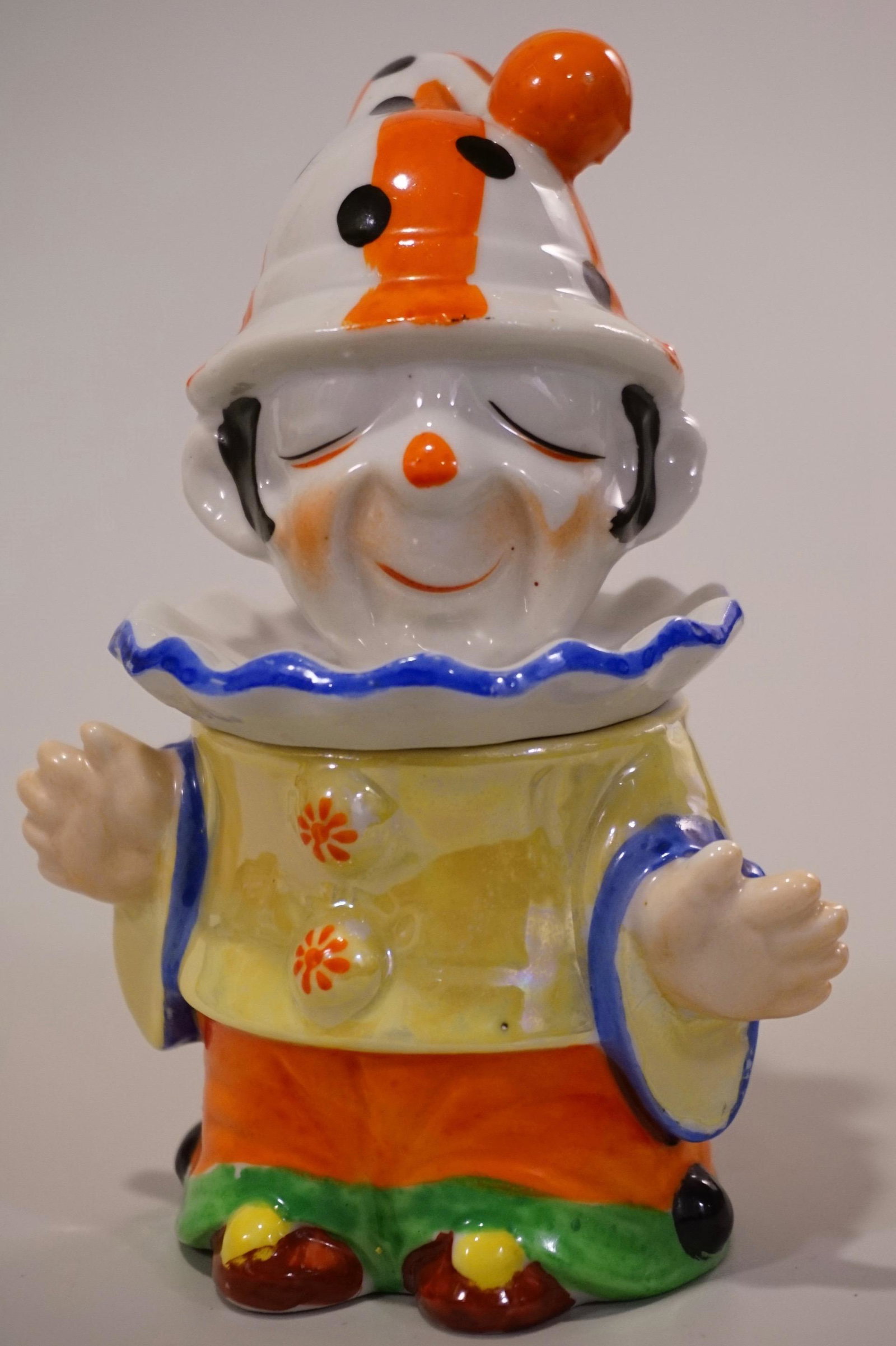 Vintage Japan Figural Clown Jar: Vintage Japan Figural Clown Jar Approximately 6 1/4 inches in diameter.
