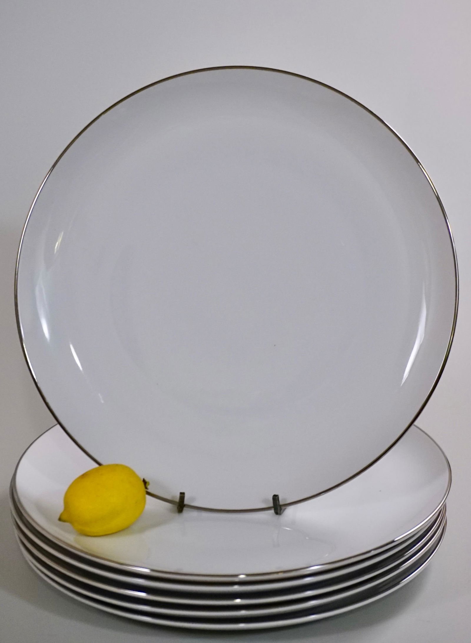 Royal M Platinum Knight Large Concave Dinner Plate Mid (1 of 5)
