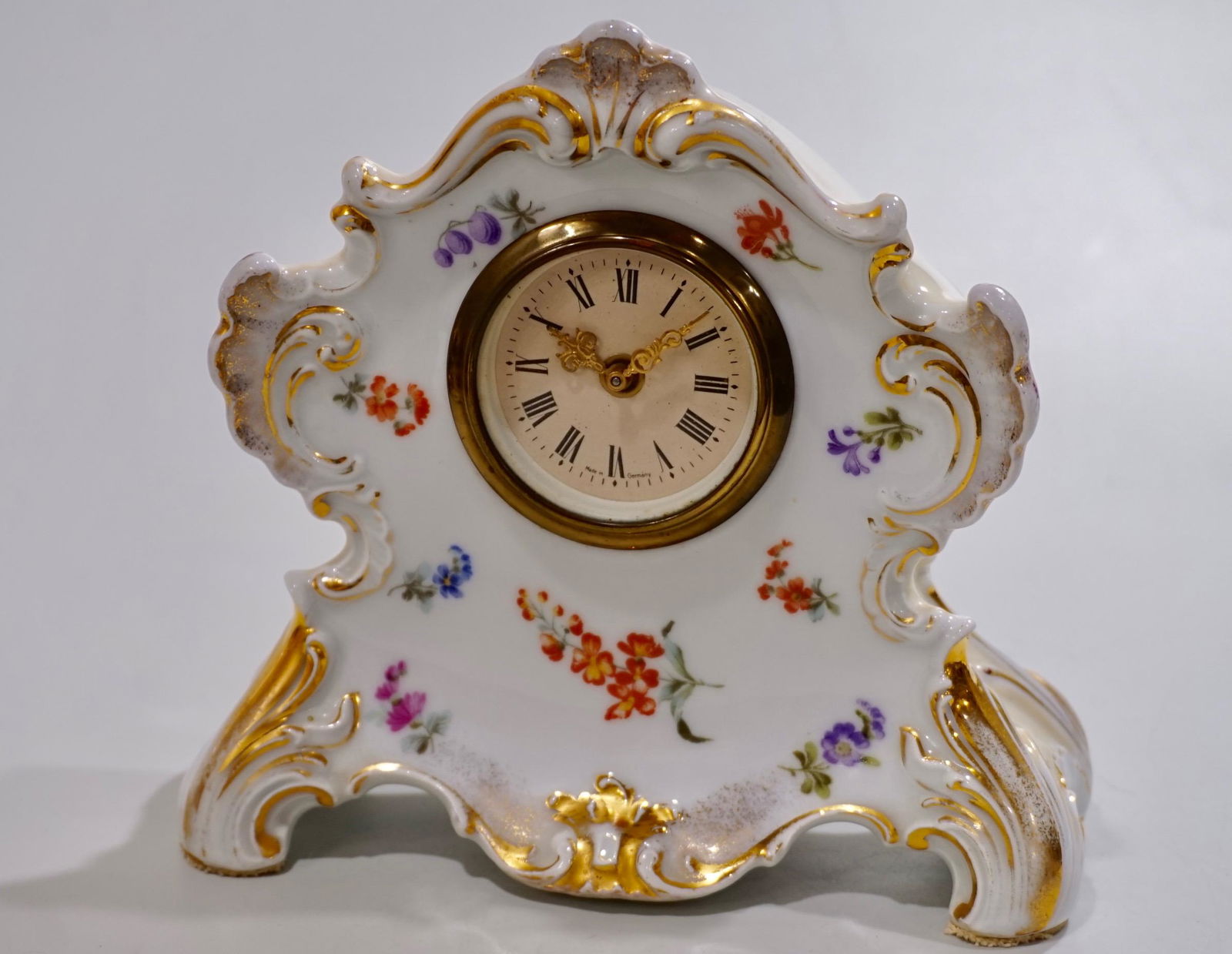 KPM Porcelain Clock Dresden Flowers Louis Pierlot (1 of 11)