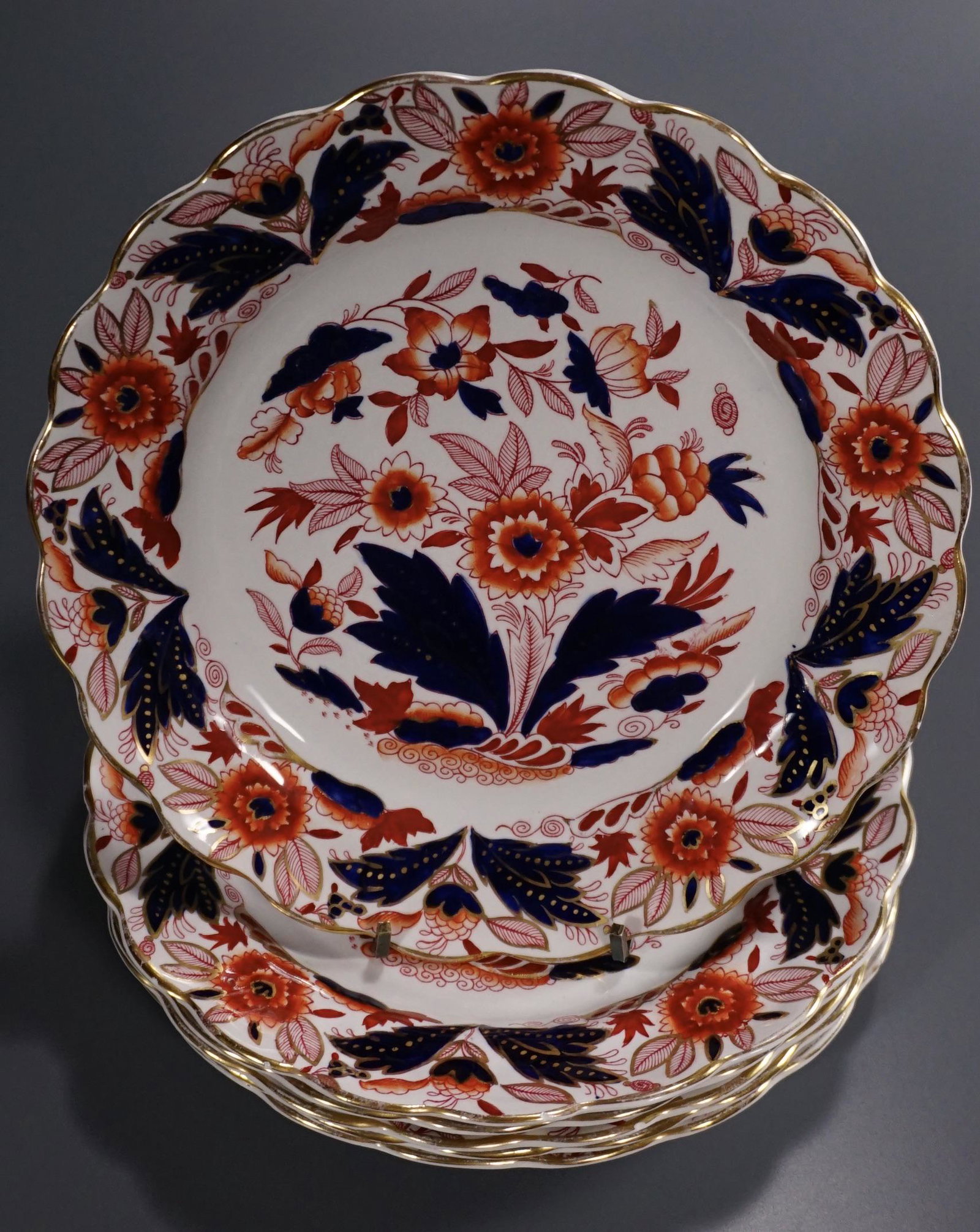 Fine Antique English Imari Dovedale Plate Lot of 6: Fine Antique English Imari Dovedale Plate Lot of 6 Booths China Plates Approximately 8 3/8 inches in diameter.