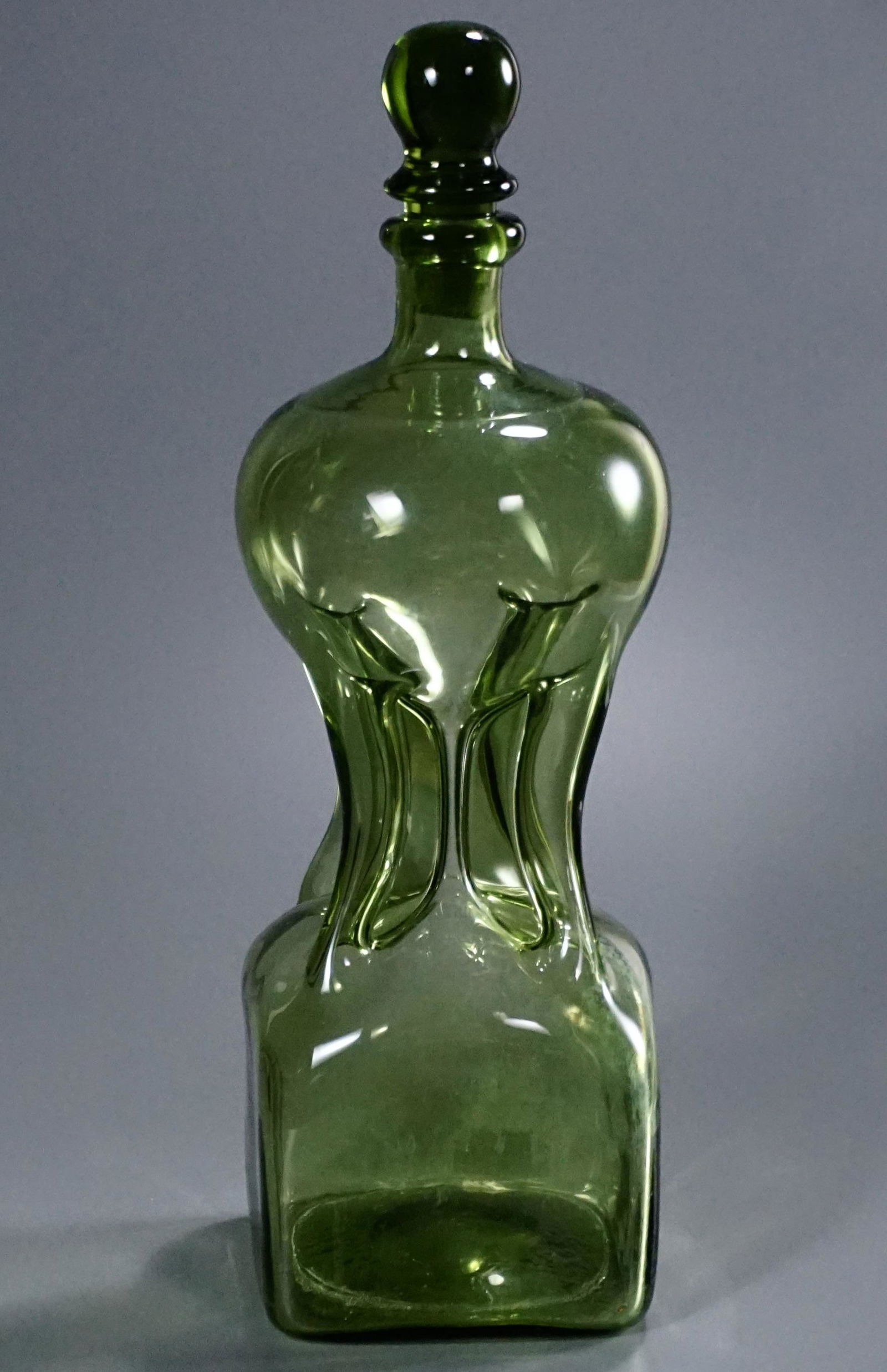 Green Glass Pontil Blown Pinch Bottle Decanter Original (1 of 7)