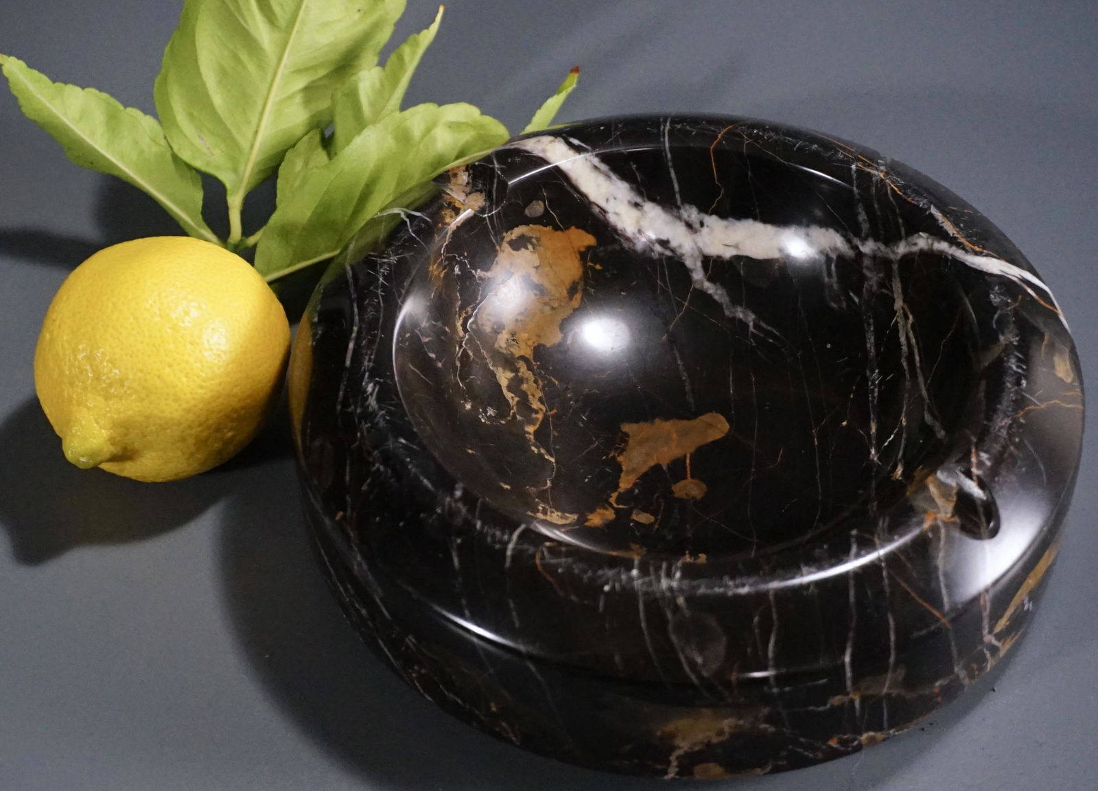 Black Palmaria Marble Cigar Ashtray Portogold Ribbon (1 of 3)