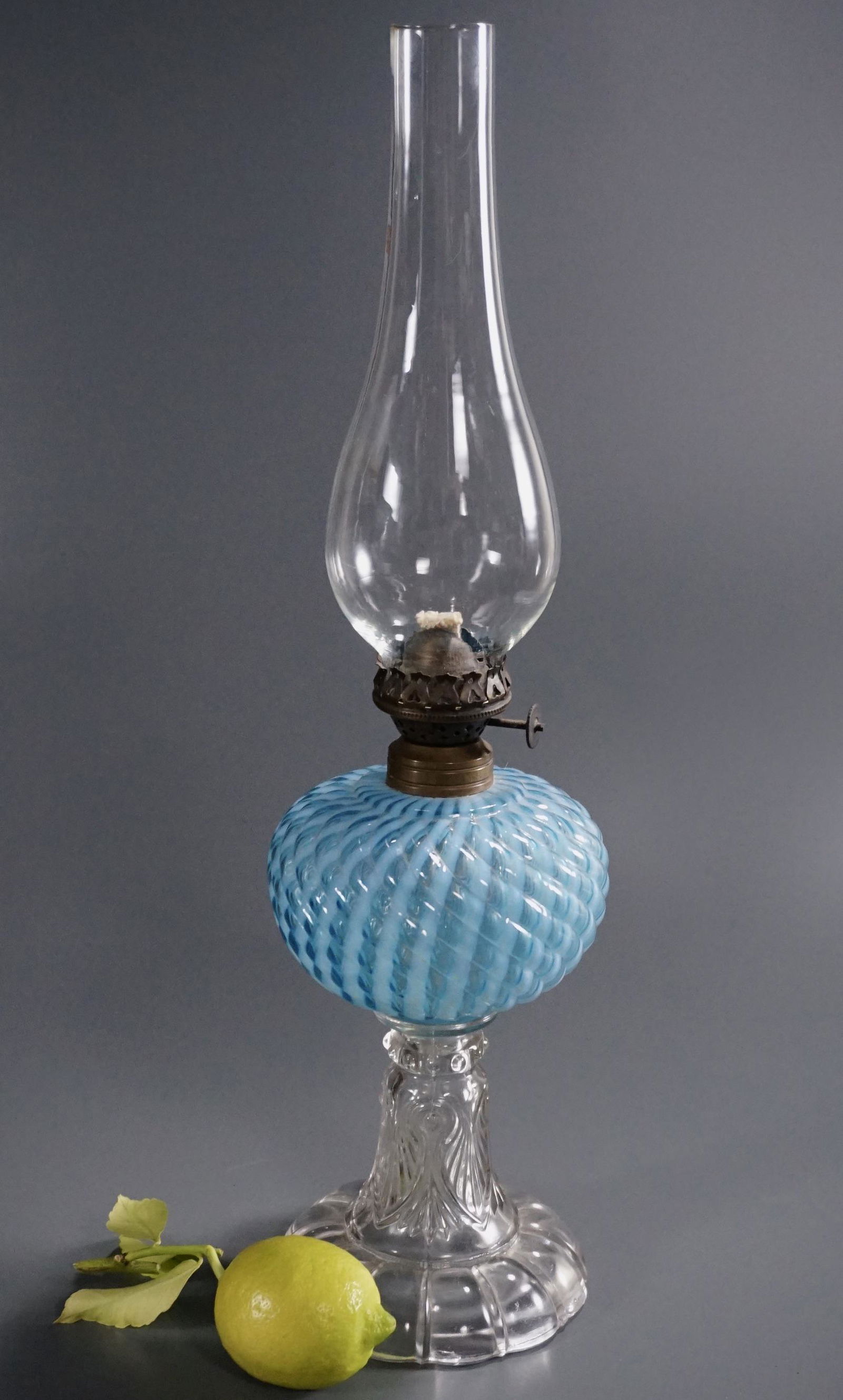 Victorian English Oil Lamp (1 of 7)