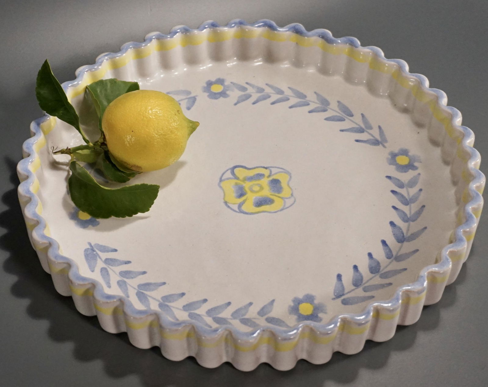 Pie Crust Border Hand Painted Clay Pottery Dish Amnion: Pie Crust Border Hand Painted Clay Pottery Dish Amnion Algarve Approximately 1 1/4 x 11 5/8 inches in diameter.