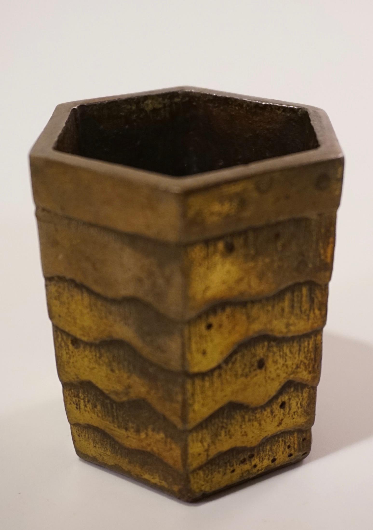 Vintage Art Craft Period Cast Gold Tone Metal Pen: Vintage Art Craft Period Cast Gold Tone Metal Pen Holder Vase Approximately 3 x 3 inches in diameter base.