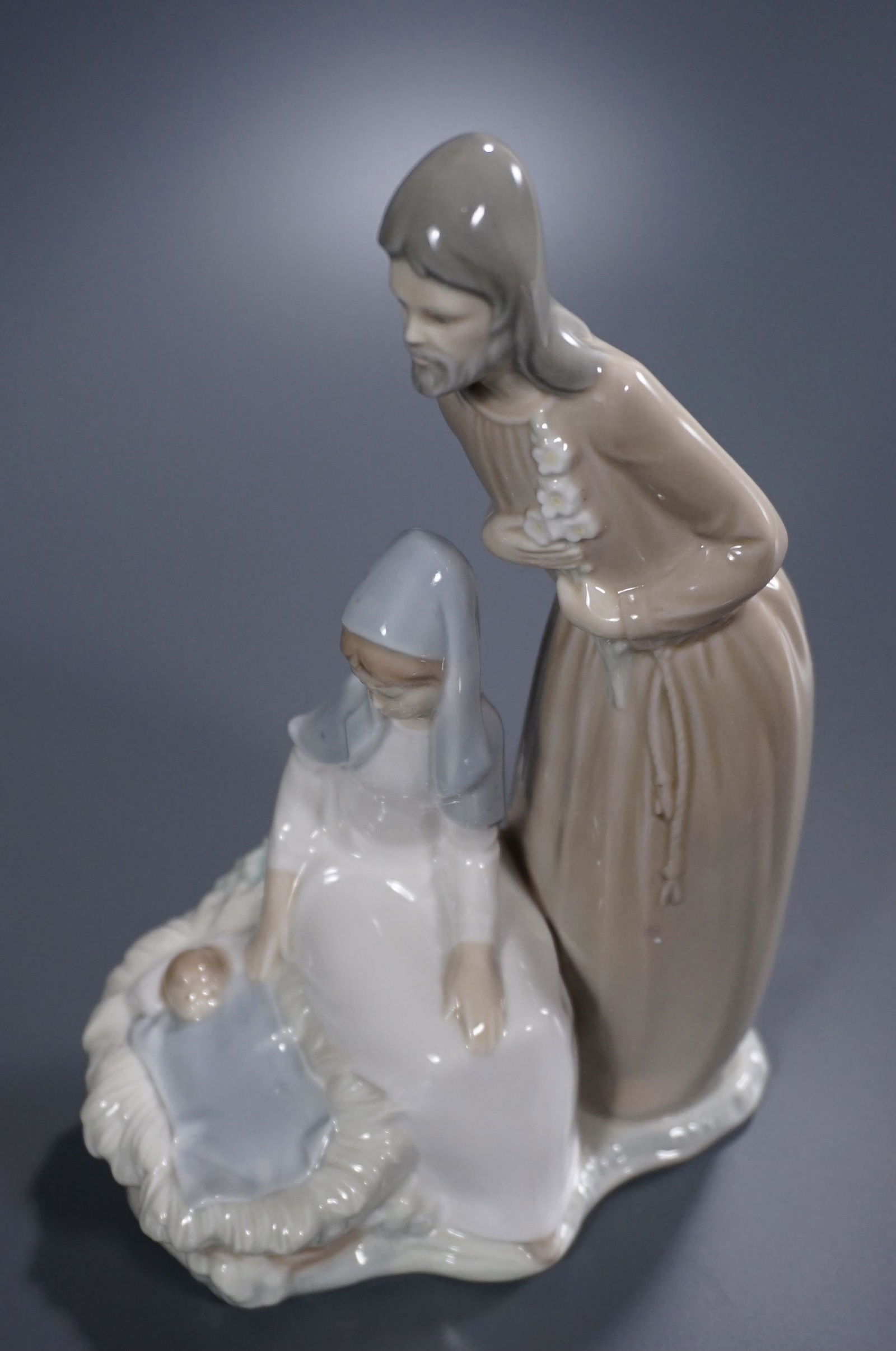 NAO Porcelain Nativity Group Handmade in Spain (1 of 6)