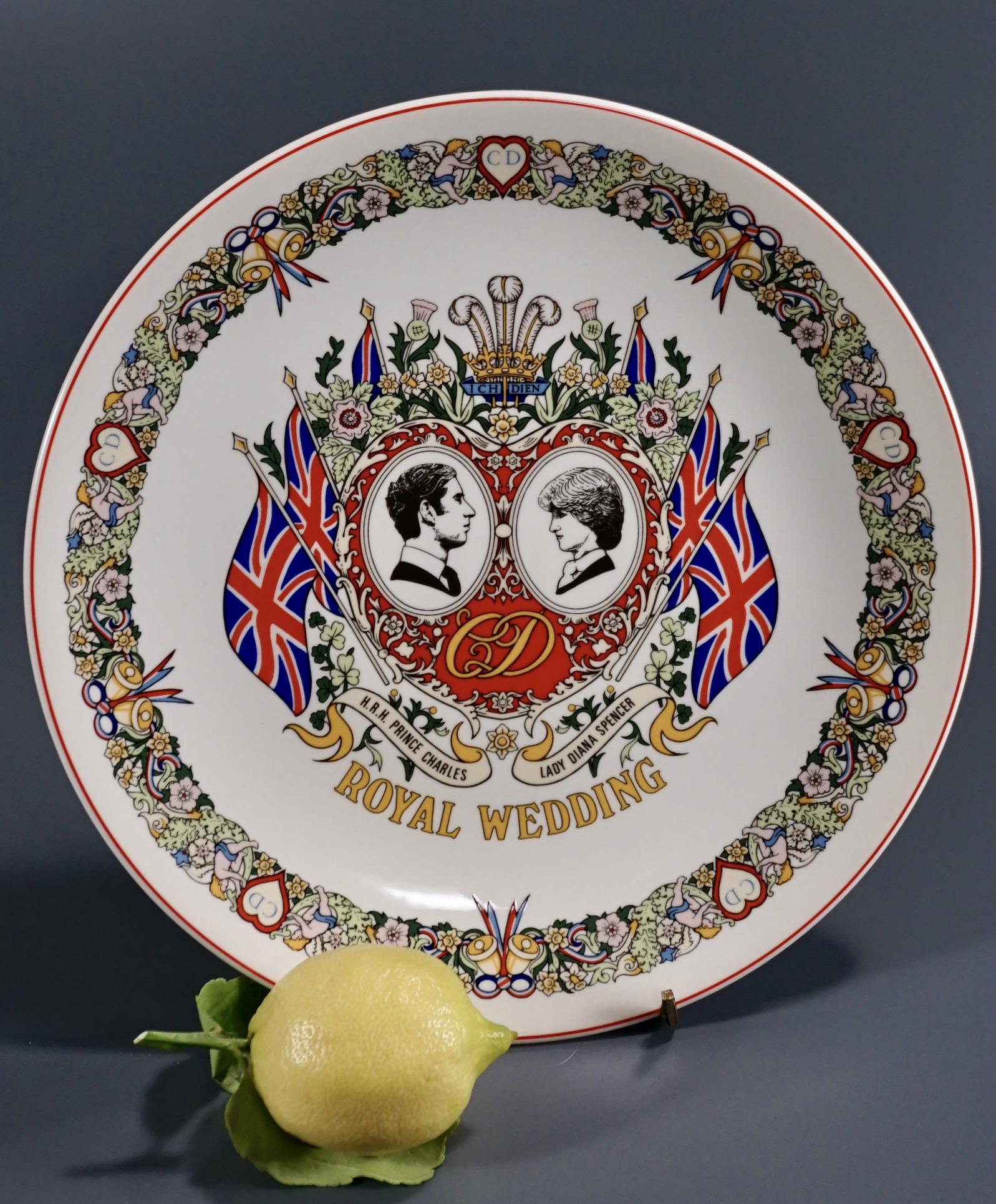 Wedgwood Collector Plate Commemorating the Royal (1 of 5)