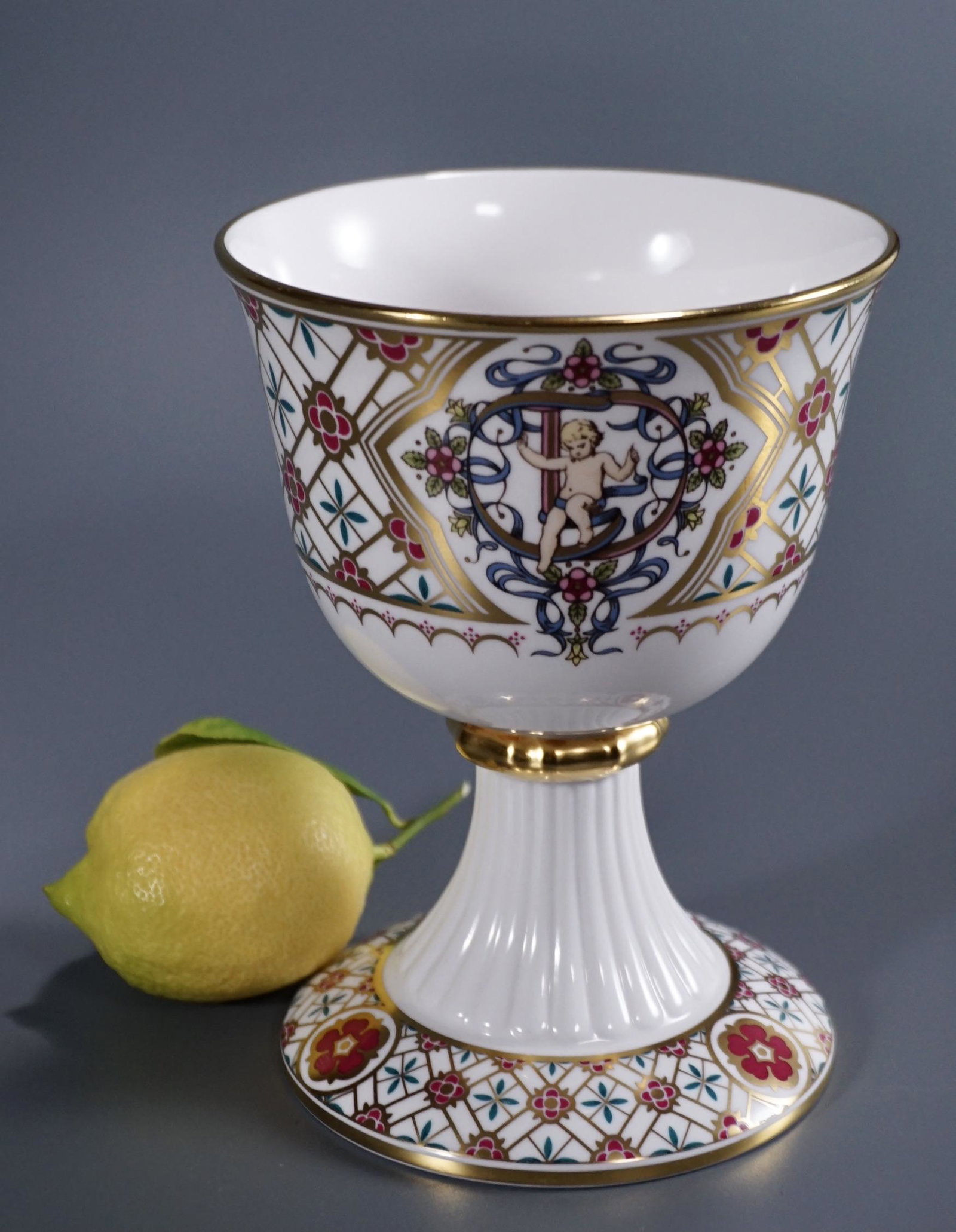 Spode Porcelain Chalice Christening Prince William 1982: Spode Porcelain Chalice Christening Prince William 1982 Limited 425/5000 Approximately 4 1/2 inches in diameter x 5 15/16 inches tall.