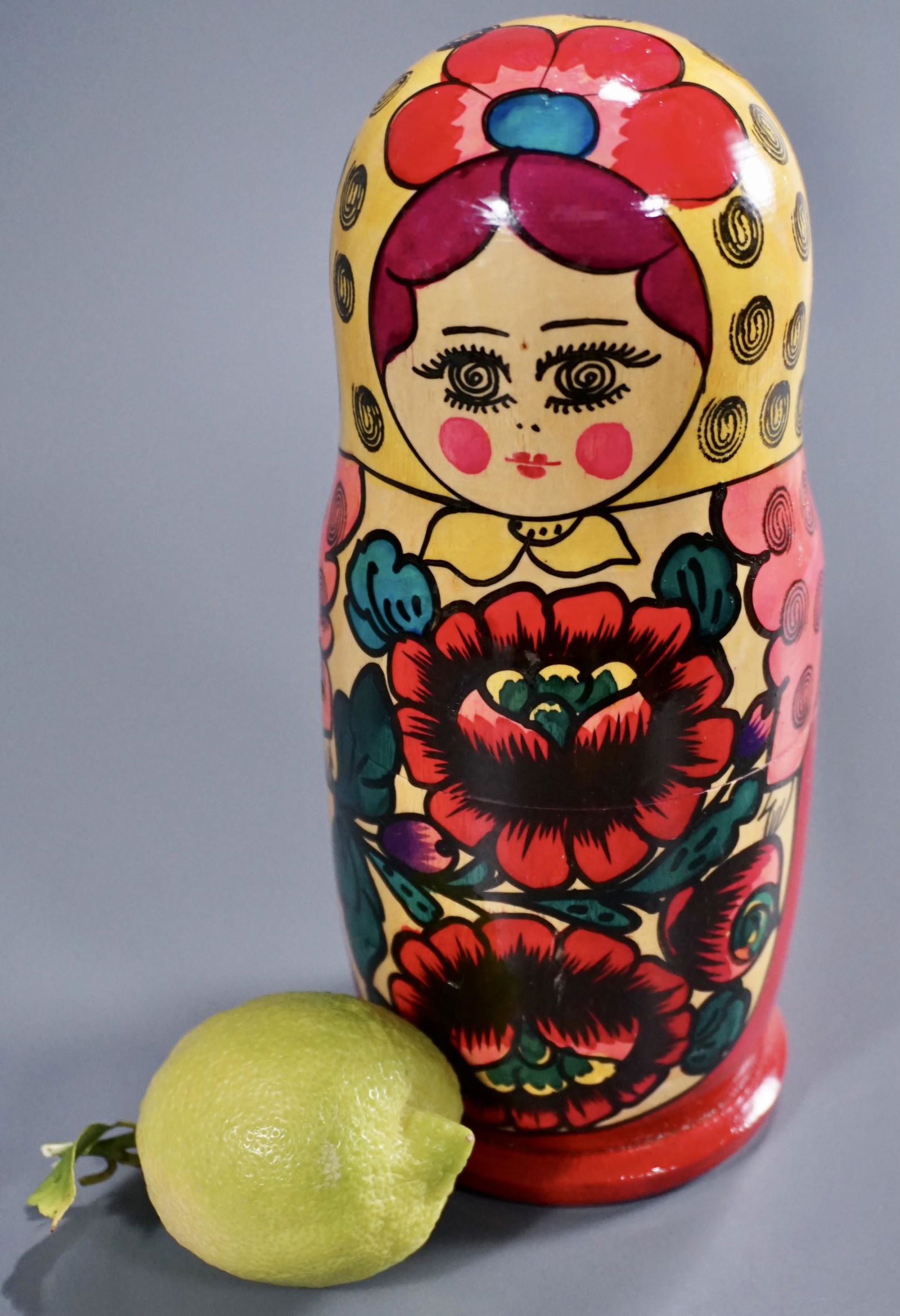 Russian Folk Painted Matroska Wooden Nesting Doll: Russian Folk Painted Matroska Wooden Nesting Doll Approximately 7 1/2 inches tall.