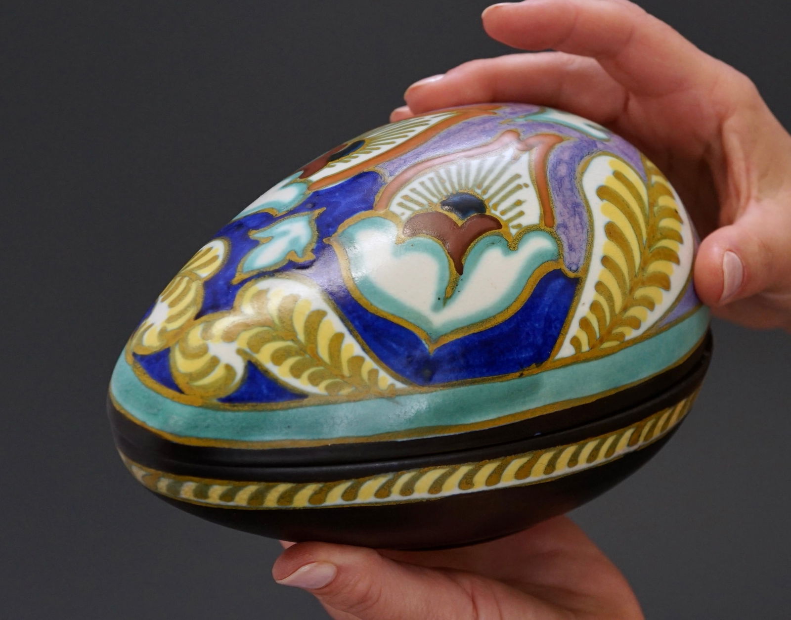 Rare Vintage Gouda Egg Trinket Box Dated  Dec 2 . 35 Artist Signed (1 of 8)