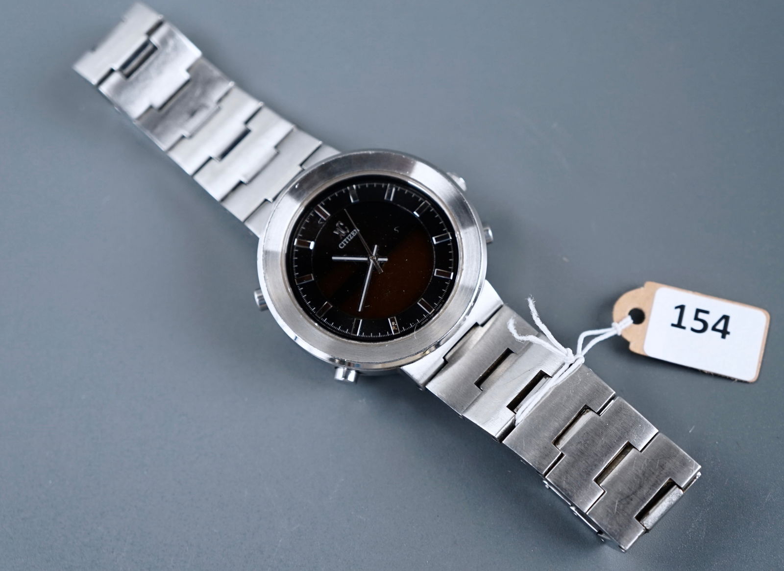 Xc Citizen Used Wrist Watch: Xc Citizen Used Wrist Watch Approximately 1 1/2 inches wide. Please note: This item is sold on behalf of the consignor in exact condition as it was delivered to Vidi Vici Gallery. It has not been clea