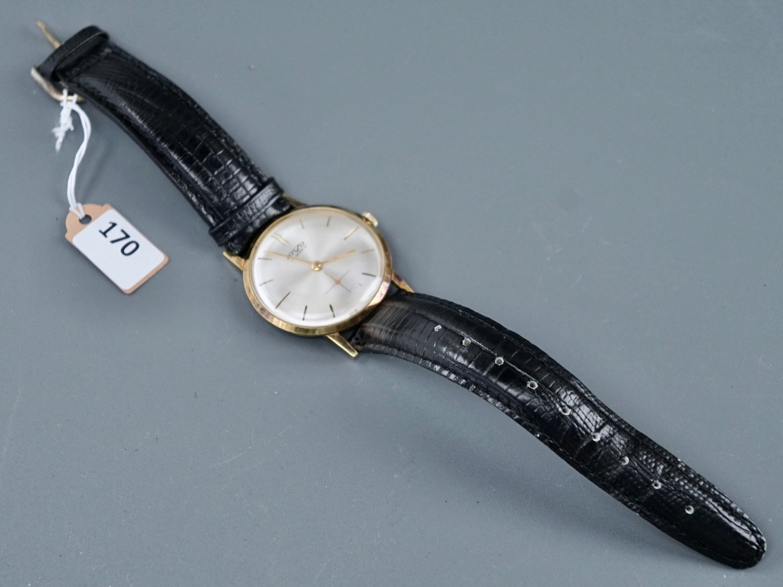 Vintage Enzo 17 Jewels Swiss Watch: Vintage Enzo 17 Jewels Swiss Watch Approximately 1 3/8 inches wide. Please note: This item is sold on behalf of the consignor in exact condition as it was delivered to Vidi Vici Gallery. It has not be