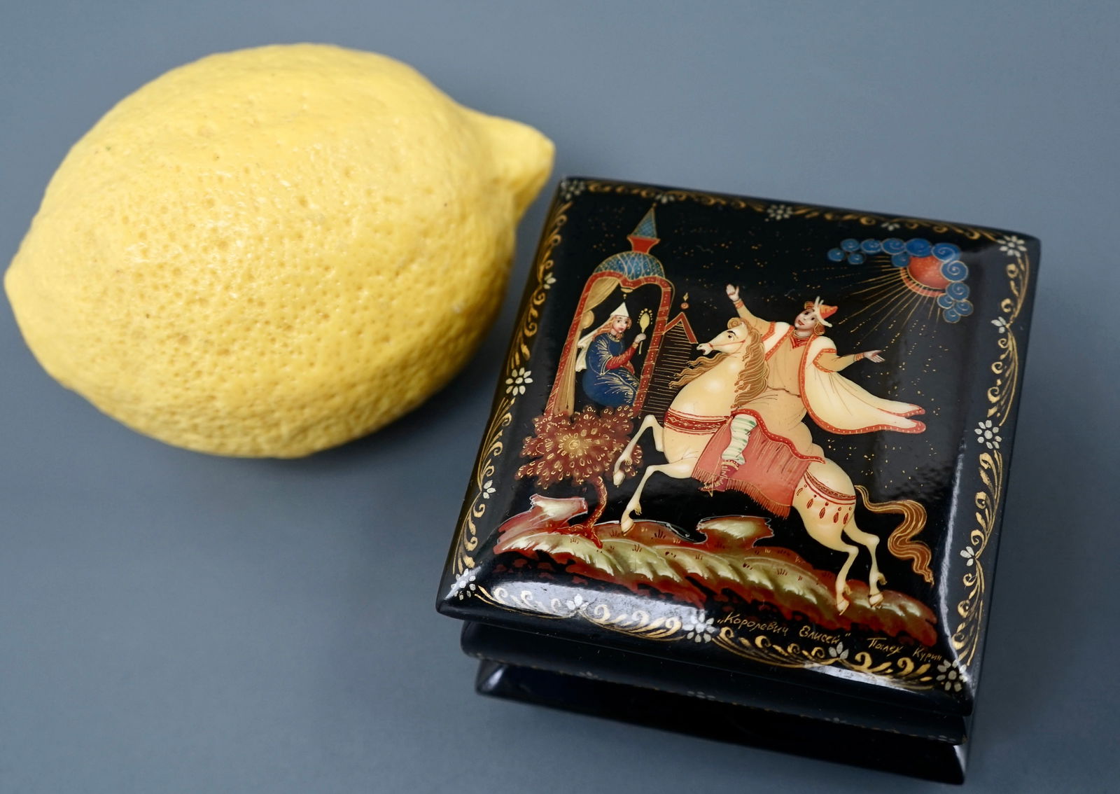 Russian Lacquer Box Palekh Top Quality Miniature Painting Folk Story (1 of 6)