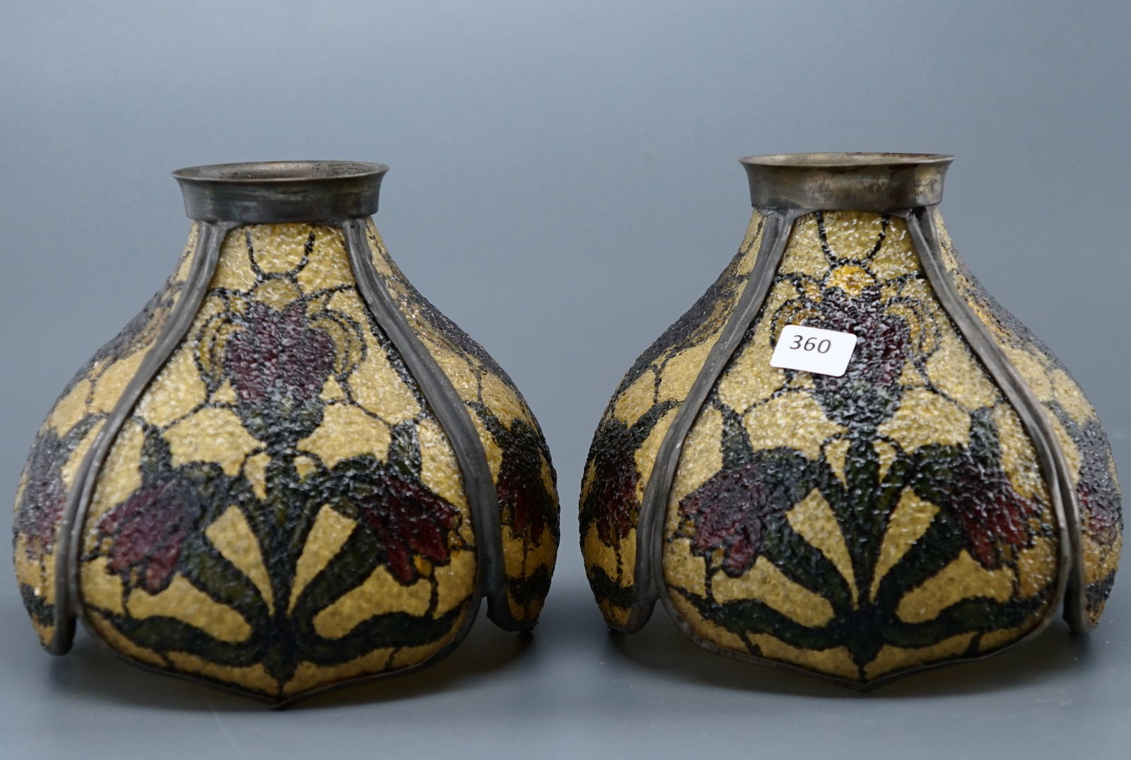 Tiffany Victorian Style Tulip Lamp Shade Lot of 2 Small Shades (1 of 6)