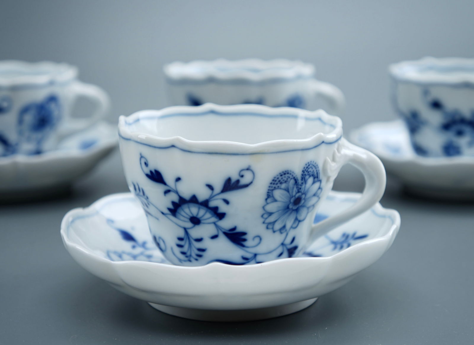 Meissen Blue Onion Porcelain Tea Cup Saucer 2-p Set (1 of 8)