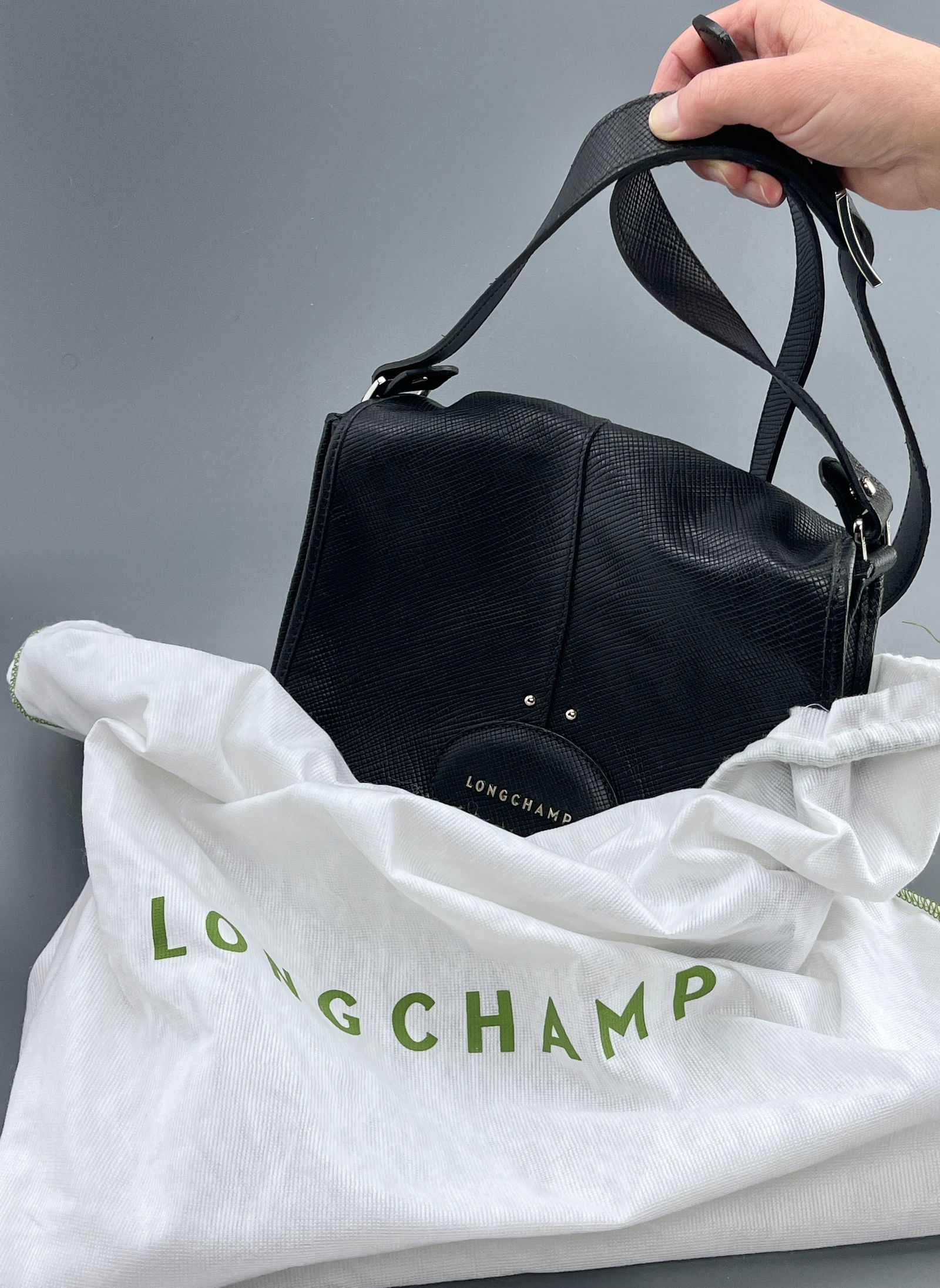 LONGCHAMP Messenger Black Leather Shoulder Bag    Approximately 11 x 9 inches withut the handle. (1 of 8)