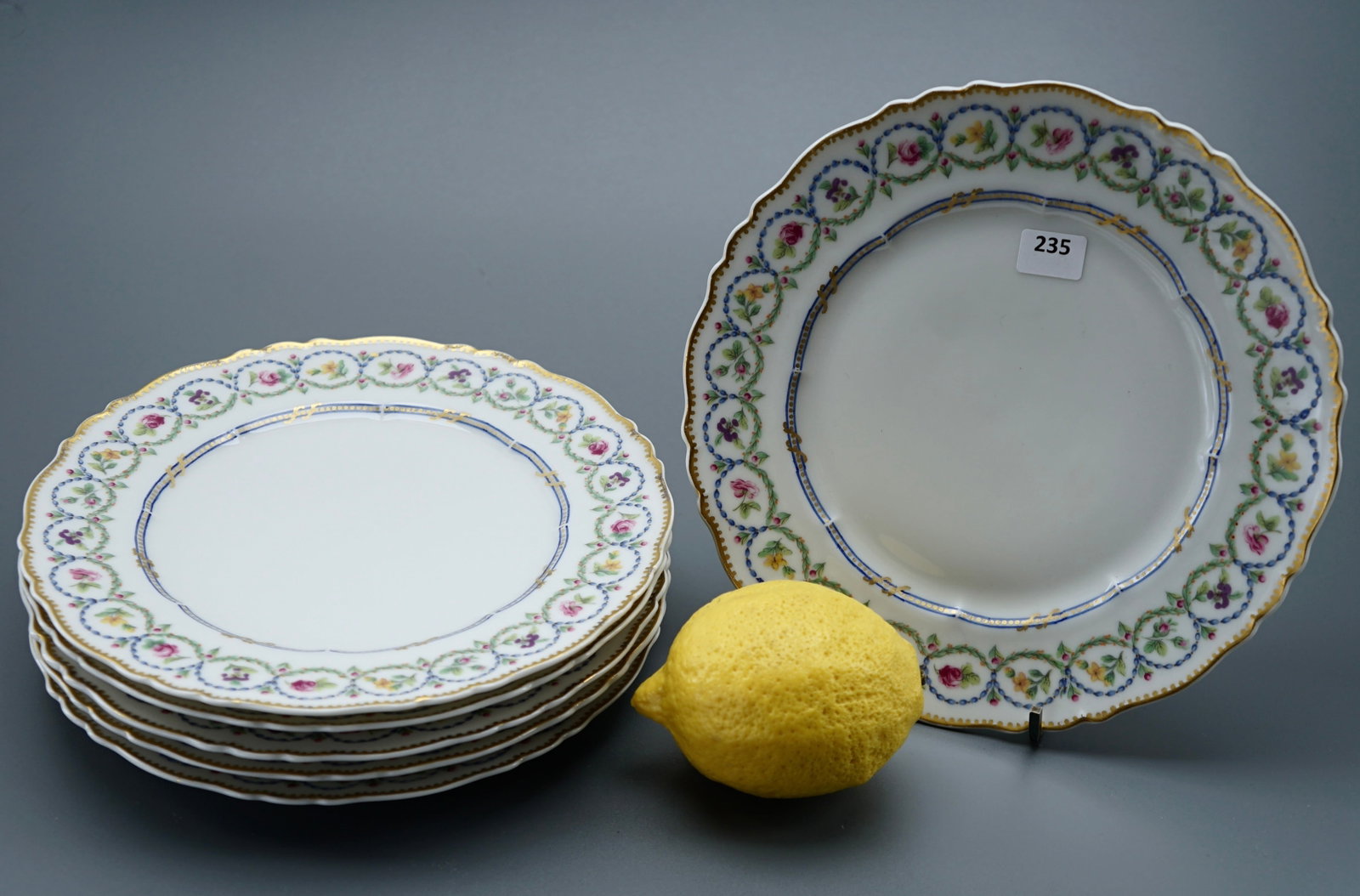 Sevres Pattern Flower Garland Rim Beautiful Porcelain Plates By Haviland Limoges France Set of 6: Sevres Pattern Flower Garland Rim Beautiful Porcelain Plates By Haviland Limoges France Set of 6 Approximately 7 5/8 inches in diameter. SHIPPING & PICKUP: For local customers pickup is free from 122 