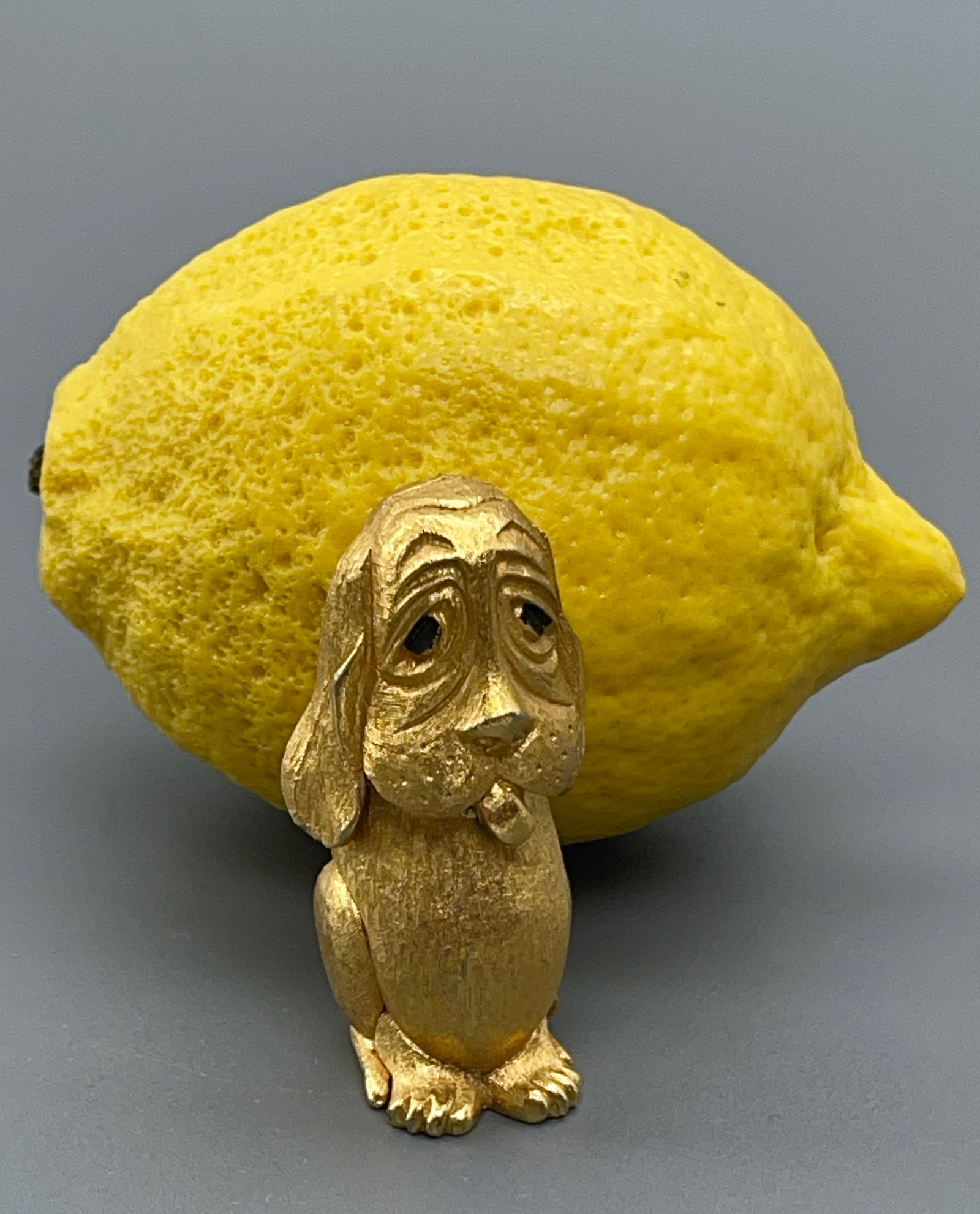 Vintage 24k Gold Plated Dog Cigarette Lighter Rosenfeld by Florenza: Vintage 24k Gold Plated Dog Cigarette Lighter Rosenfeld by Florenza Approximately 2 inches tall. SHIPPING & PICKUP: For local customers pickup is free from 122 North Santa Cruz Ave Los Gatos CA 95030.