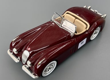 Burago Jaguar XK 120 Roadster 1951 1/24 Model Car