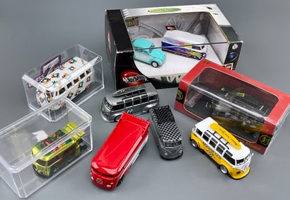 Hippie Van V- Dubyas Limited Edition 2 Car Set Drag Bus etc Collection of Hot Wheels Volkswagen