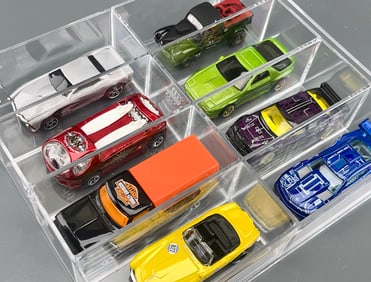 Harley Davidson Street Race Hot Wheels Miniatures Collection of 8 Toy Cars in Acrylic Case