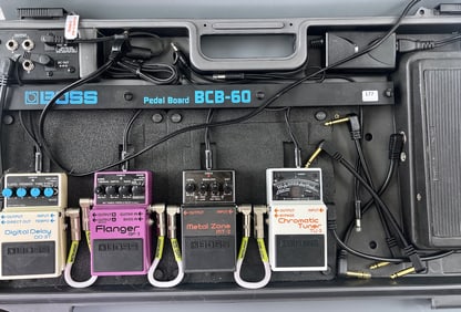 Boss BCB -60 Pedalboard Case Pedals Power Supply and Cables