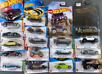 Lot of 18 Brand New Never Used Hot Wheel Miniature Cars