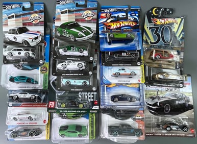Good Selection of 18 Unopened Mattel Hot Wheel Miniature Toy Cars