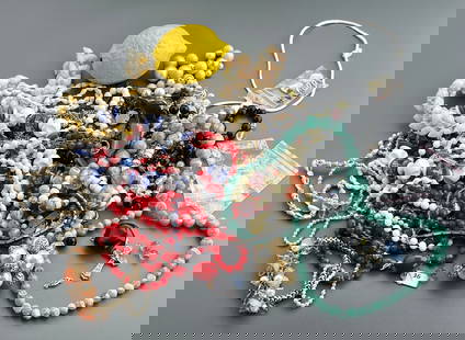 Vintage Costume Jewelry Parts Collection of Bead Necklaces, Shells etc, some may be damaged, sold as: Vintage Costume Jewelry Parts Collection of Bead Necklaces, Shells etc, some may be damaged, sold as one lot for craft projects, jewelry making etc.