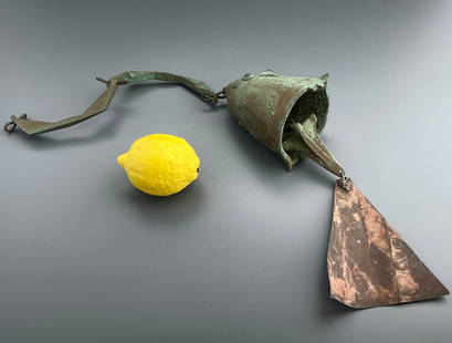 Mid Century Italian Paolo Soleri Brutalist Wind Chime Abstract Modern Art Sculpture Patina Verde: Mid Century Italian Paolo Soleri Brutalist Wind Chime Abstract Modern Art Sculpture Patina Verde Bizarre Bronze Bell Hanged Windbell on Peculiar 2-Link Chain Makes Pleasant Ring Tone Measures approxim