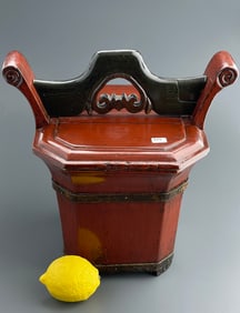 Chinese Crimson Red Lacquered Tea Bucket Wooden Storage Box with Interlocking Handle