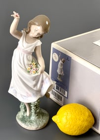 Lladro Porcelain 1999 Bailando Entre Flores Carden Dance 06580 Retired 2000 Glazed Finish Figurine