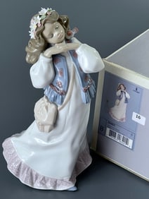 Lladro Dreams of a Summer Past 06401 Valencia Spain Suenos De Verano Porcelain Figurine