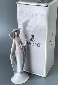 Tall Lladro Porcelain Figurine Dama Niza Lady of Nice SKU # 06213