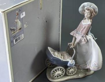 Lladro Spanish Porcelain Paseando A Mi Hermanito 05878 Sister?s Pride