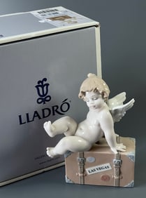 Lladro 7312 Travel The World Las Vegas Porcelain Figurine Un Mundo Lladro Las Vegas