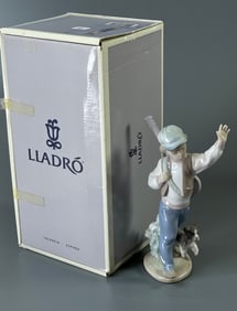 Nino Miercoles Wednesday s Child Lladro Porcelain Figurine Model 06015 Made in Spain