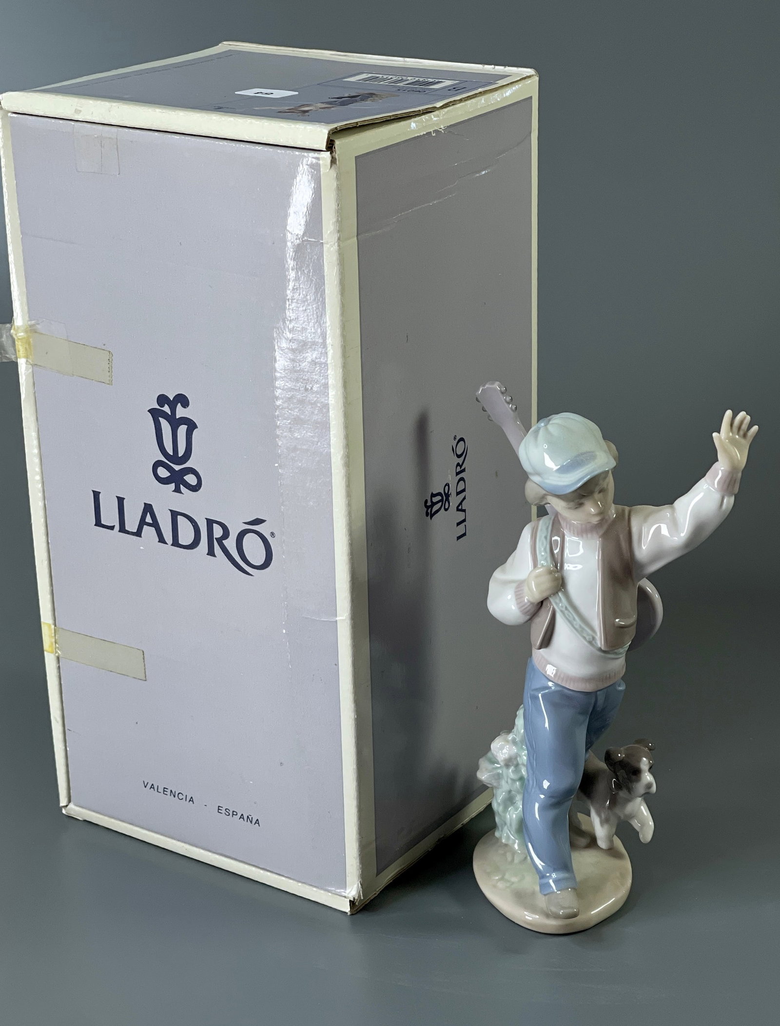 Nino Miercoles Wednesday s Child Lladro Porcelain Figurine Model 06015 Made in Spain (1 of 5)