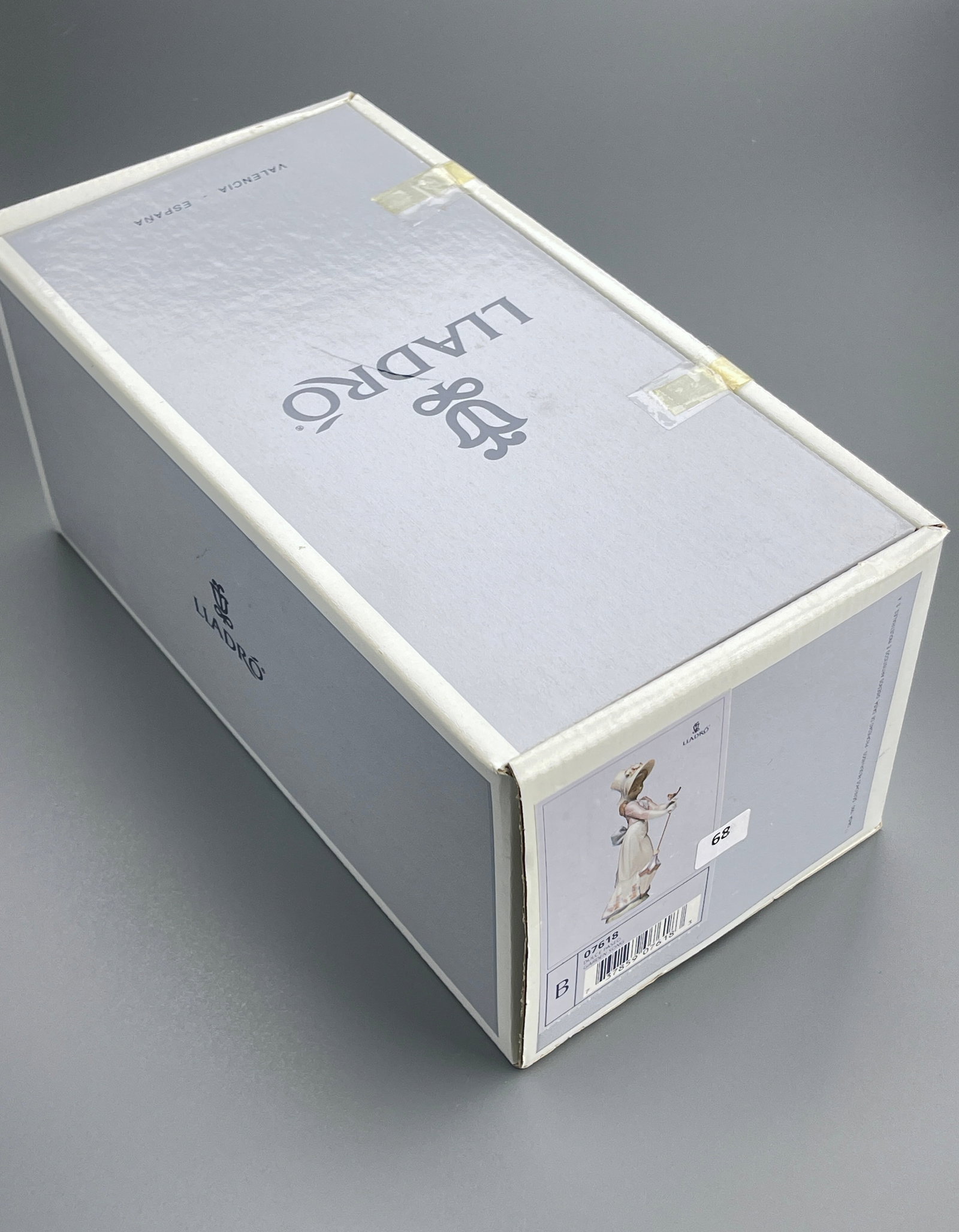 Retired Lladro Porcelain Figurine SKU # 7618 Garden Song Never Been Out Its Original Box: Retired Lladro Porcelain Figurine SKU # 7618 Garden Song Never Been Out Its Original Box