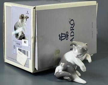Lladro Cat and Mouse Figurine #5236 Sculpted by Juan Huerta Issued in 1984 Gatito Pasmado
