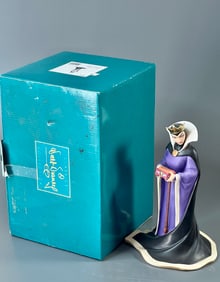 Walt Disney Classics Evil Queen Bring Back Her Heart Snow White & the Seven Dwarfs Porcelain
