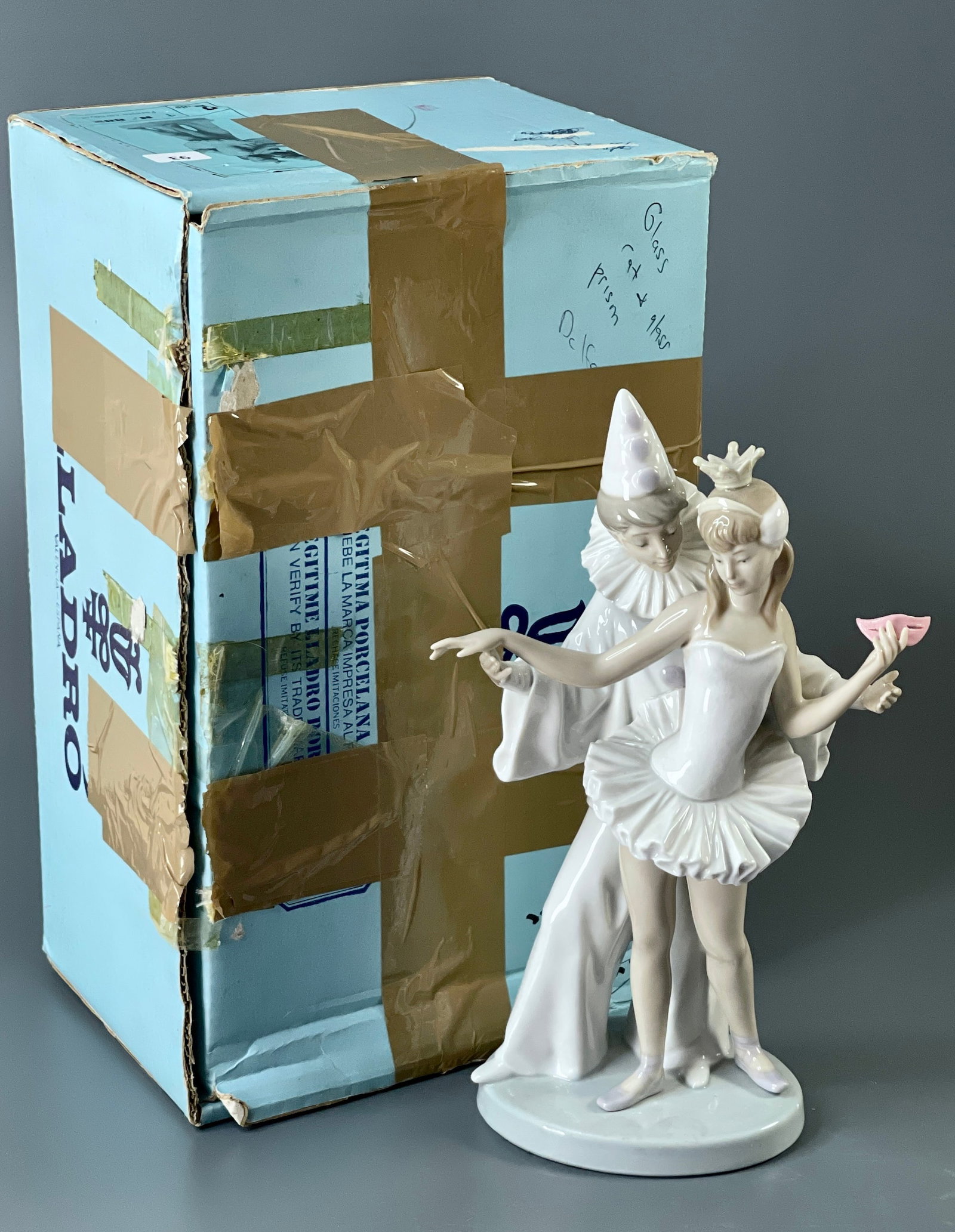 Lladro Porcelain Figurine Parejita Carnaval No. 882 Retired 1992: Lladro Porcelain Figurine Parejita Carnaval No. 882 Retired 1992