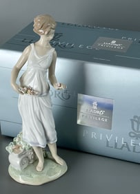 Annual 2006 Privlege Piece Flores Para Una Diosa Flowers for a Goddess 01007709 Lladro Collector