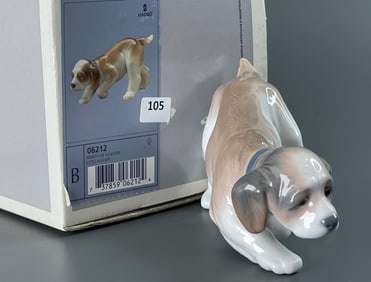 Lladro Dog Figuine Little Hunter 06212 Designed and Sculpted by Juan Huerta Manufactured in Valencia