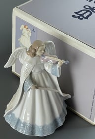 Angelic Violinist 06126 Lladro Sculptor Francisco Catala Year Issued 1994 Year Retired 1994 Finish